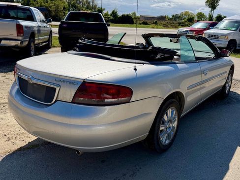 Used 2004 Chrysler Sebring Limited image 6