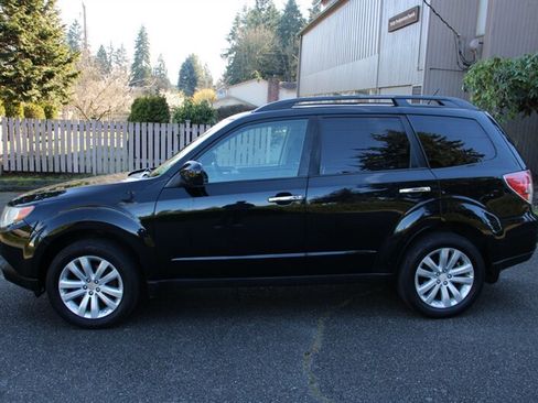 Used 2011 Subaru Forester 2.5X Premium w/ All-Weather Pkg image 13