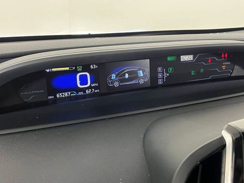 Used 2017 Toyota Prius Prime Premium image 19