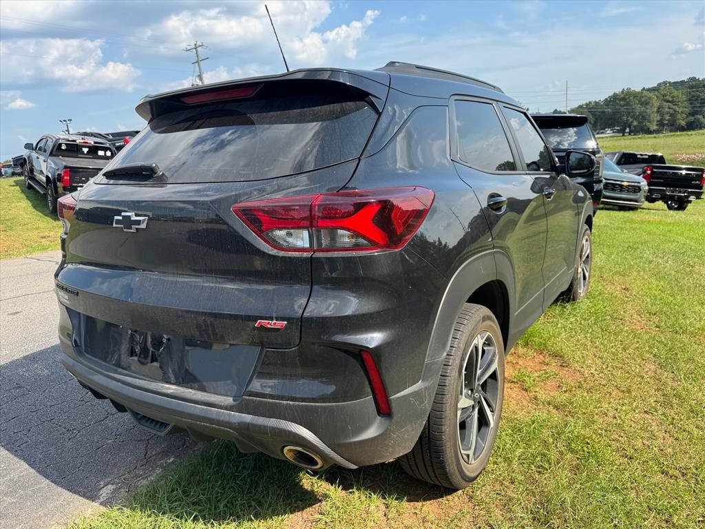 Used 2023 Chevrolet TrailBlazer RS w/ Convenience Package FWD image 4