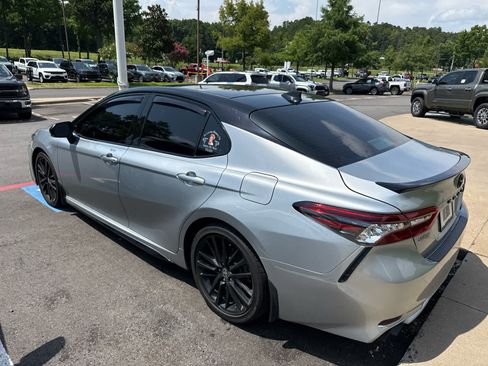 Used 2023 Toyota Camry XSE FWD image 5