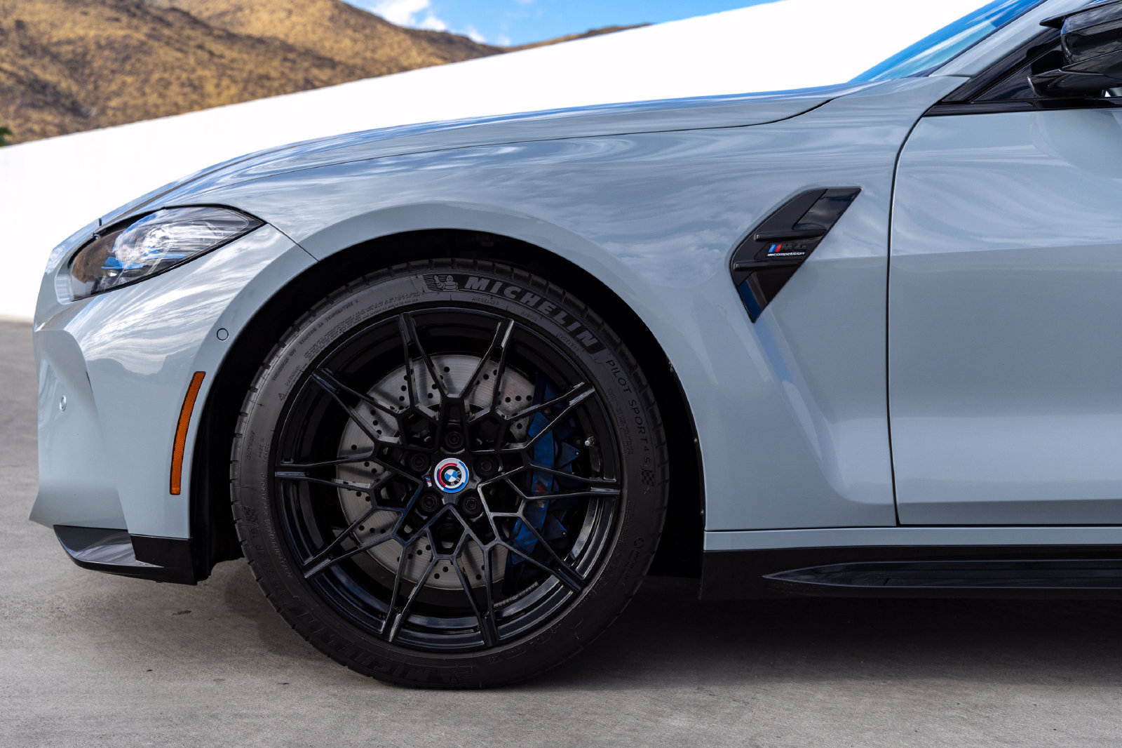 Certified 2023 BMW M4 xDrive Competition AWD/4WD image 11