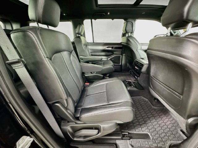 Used 2024 Jeep Wagoneer Series II w/ Convenience Group I AWD/4WD image 35