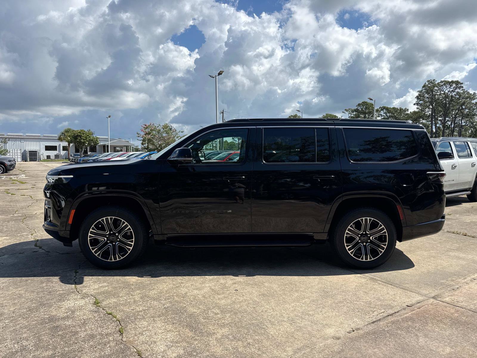 New 2026 Jeep Grand Wagoneer 2WD w/ Premium Group I image 6