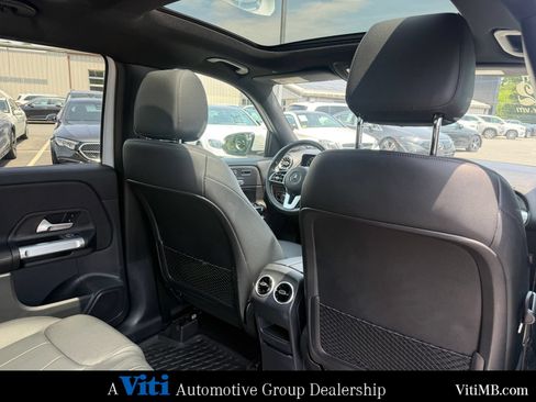 Certified 2022 Mercedes-Benz GLB 250 4MATIC image 27