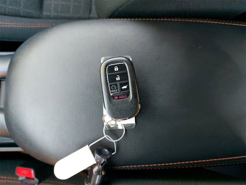 Certified 2024 Honda HR-V Sport image 37