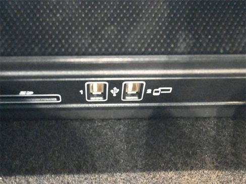 Used 2023 Mercedes-Benz C 300 4MATIC Coupe image 9