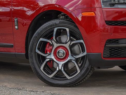 Certified 2024 Rolls-Royce Cullinan Black Badge w/ Dark Exterior Package image 2