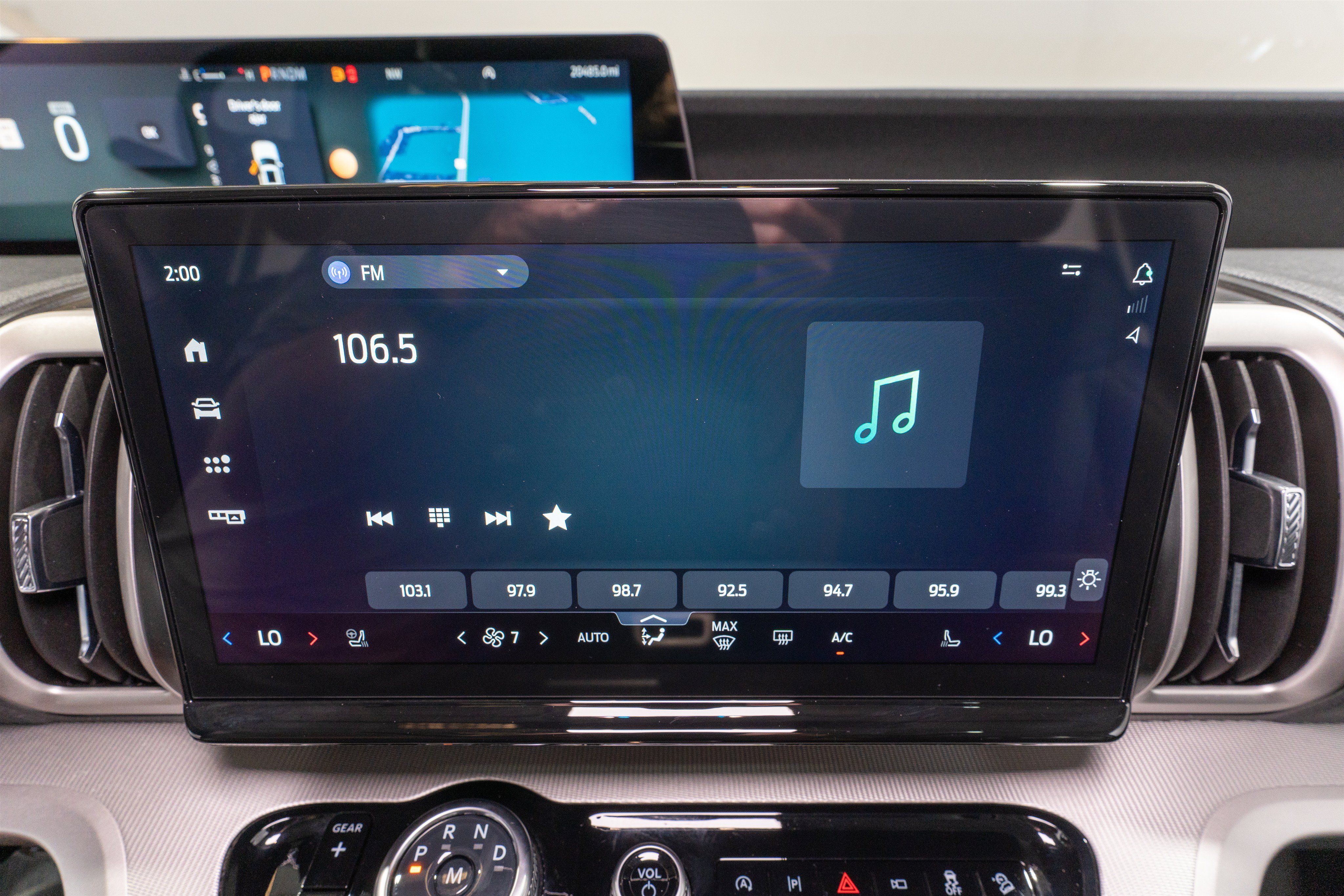 Used 2025 Ford Expedition Active AWD/4WD image 19