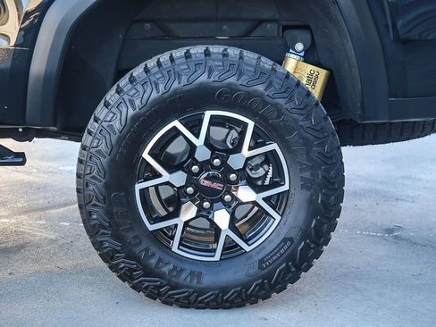 Used 2023 GMC Canyon AT4X image 12