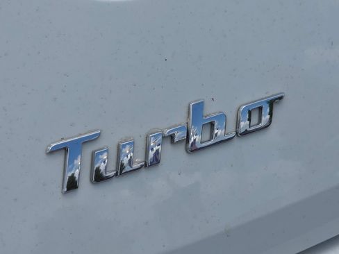 Used 2017 Volkswagen Beetle 1.8T S FWD image 13