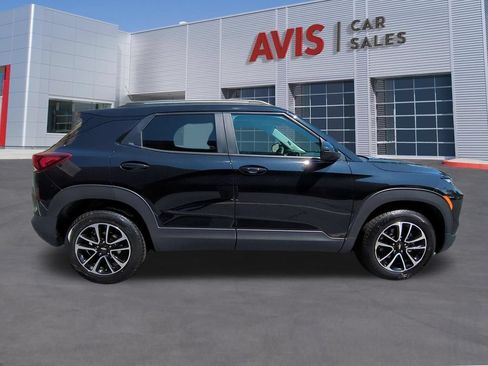 Used 2025 Chevrolet TrailBlazer LT AWD/4WD image 5