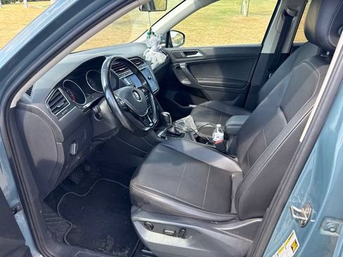 Used 2019 Volkswagen Tiguan SE FWD image 11
