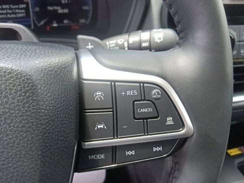 Used 2025 Toyota Grand Highlander AWD image 19
