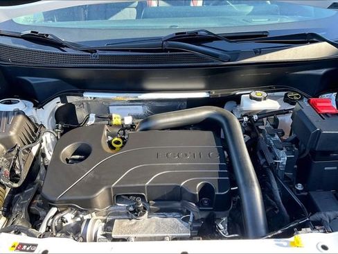 Used 2025 Chevrolet Equinox RS w/ Safety and Technology Package AWD/4WD image 10