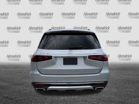 Used 2024 Mercedes-Benz GLS 450 4MATIC image 9