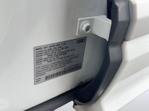 Used 2024 Audi Q7 3.0T Premium Plus image 19