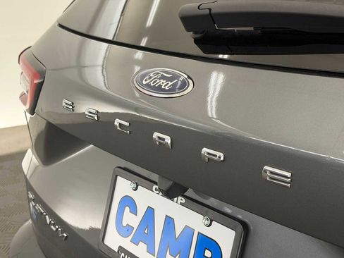 Used 2024 Ford Escape Platinum image 12