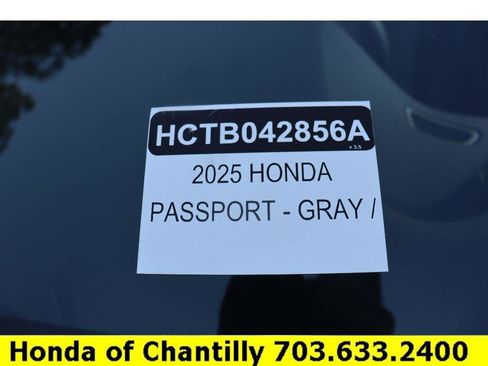 Used 2025 Honda Passport Black Edition image 36