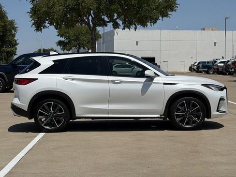 Used 2025 INFINITI QX50 Sport AWD/4WD image 3