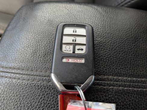 Used 2017 Honda Accord EX image 30