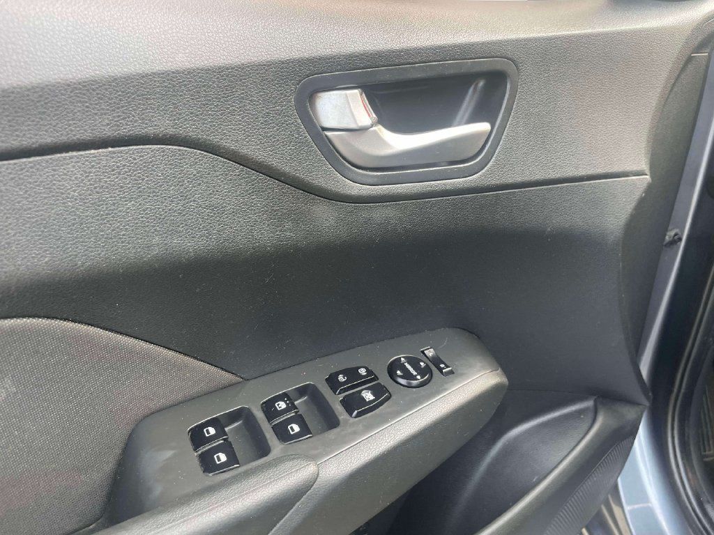 Used 2019 Hyundai Accent SEL FWD image 17