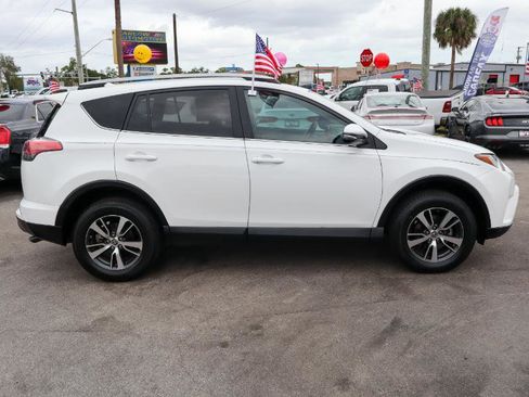 Used 2017 Toyota RAV4 XLE image 7