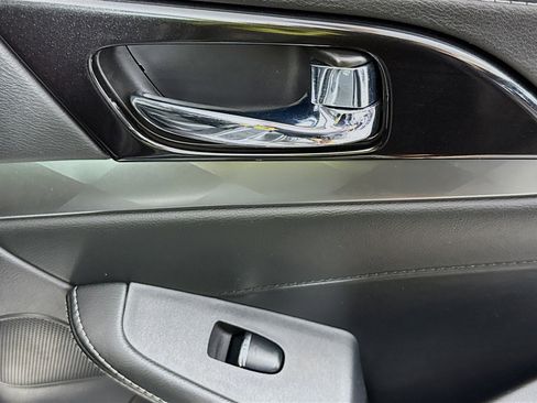 Used 2019 Nissan Maxima 3.5 SL w/ Floor Mat Group FWD image 30