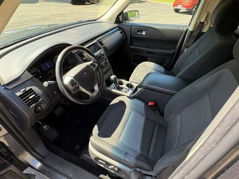 Used 2018 Ford Flex SE FWD image 23