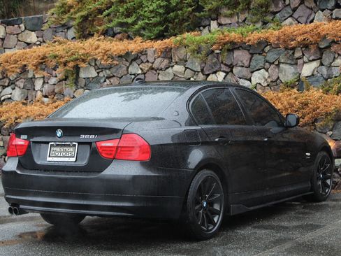 Used 2011 BMW 328i xDrive Sedan AWD/4WD image 7