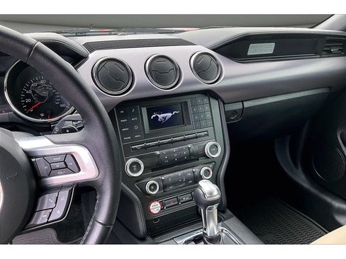 Used 2016 Ford Mustang GT RWD image 8