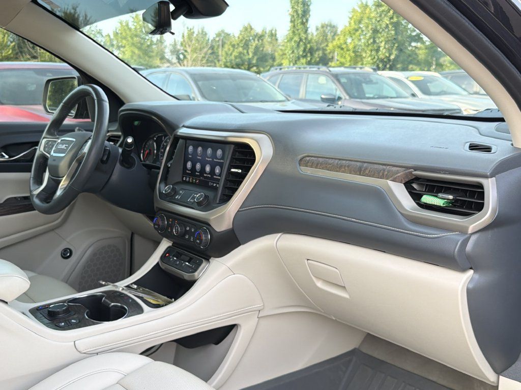Used 2021 GMC Acadia Denali w/ Denali Technology Package FWD image 21