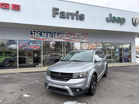 Used 2020 Dodge Journey Crossroad image 2