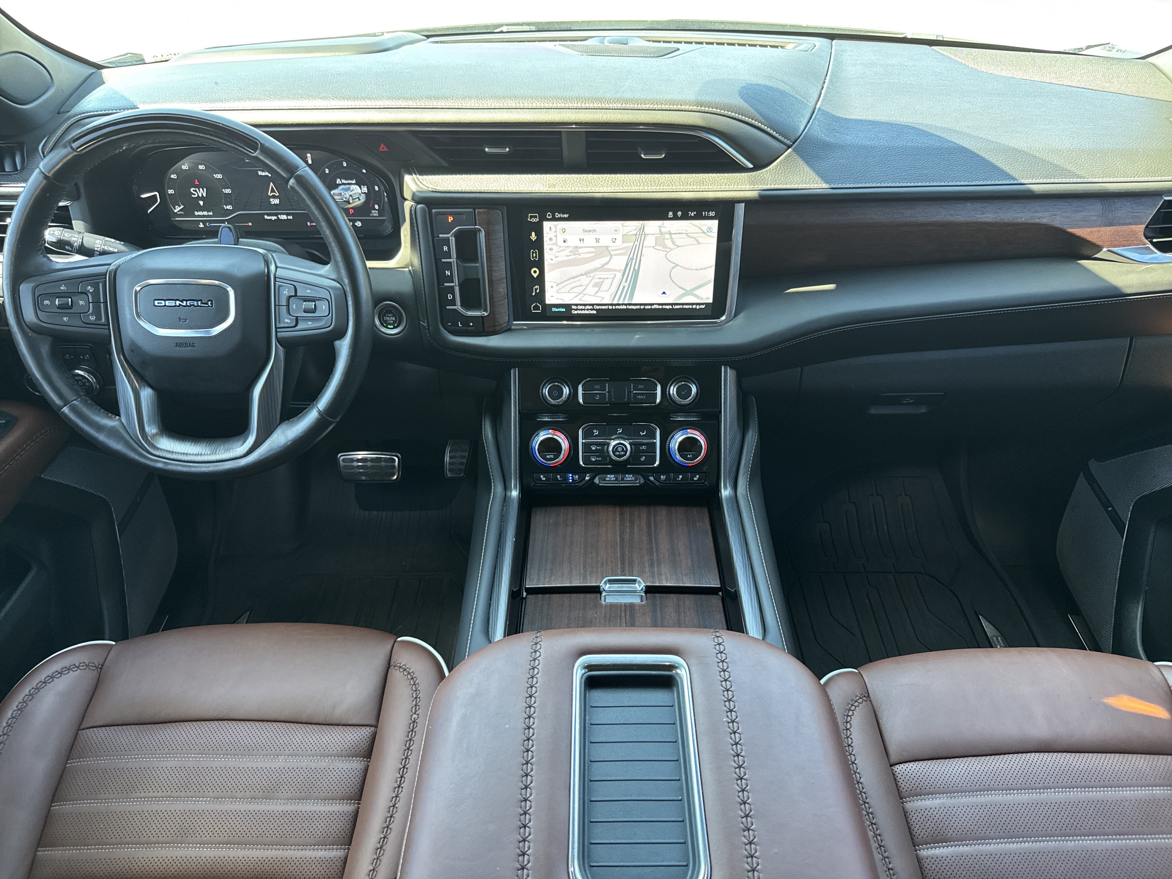 Used 2023 GMC Yukon XL Denali Ultimate w/ LPO, Floor Liner Package AWD/4WD image 32