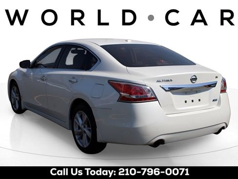Used 2014 Nissan Altima 2.5 SV w/ Convenience Package image 5