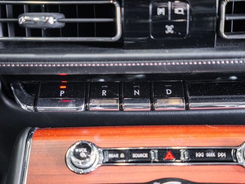 Used 2021 Lincoln Aviator Reserve w/ Elements Package Plus image 31