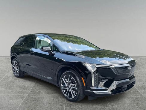 New 2025 Cadillac Optiq Sport 2 image 7