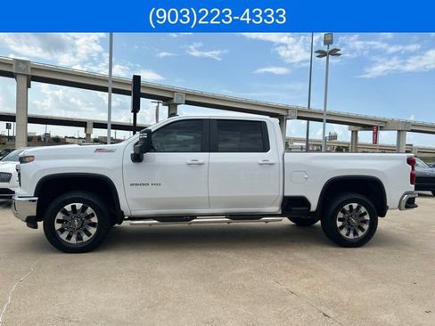 Used 2024 Chevrolet Silverado 2500 LT AWD/4WD image 7
