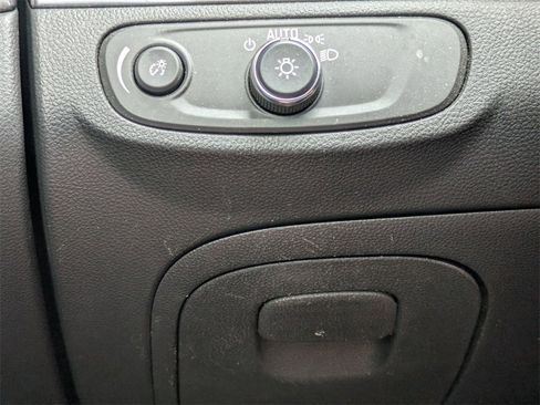 Certified 2022 Buick Encore Preferred w/ Safety Package image 20