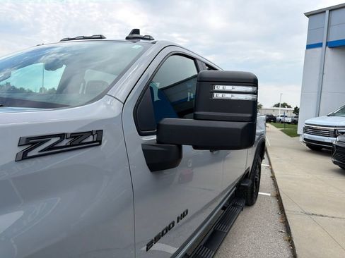 Used 2025 Chevrolet Silverado 2500 Custom w/ Custom Value Package AWD/4WD image 8