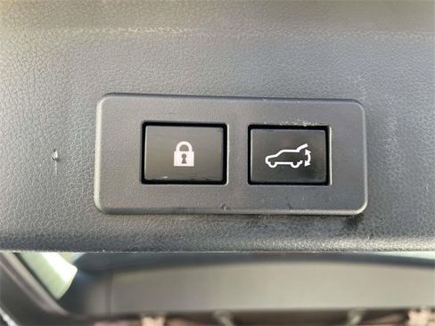 Used 2020 Subaru Ascent Premium w/ Sport Package image 34