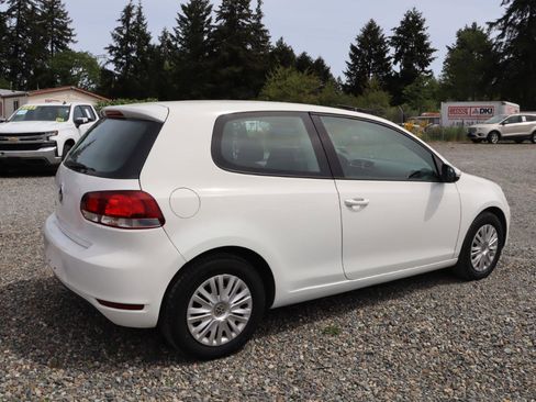 Used 2012 Volkswagen Golf 2-Door FWD image 4