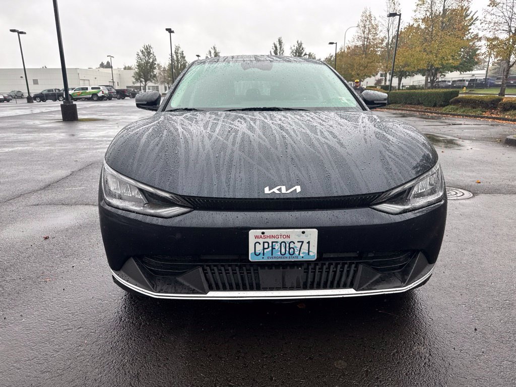 Used 2024 Kia EV6 Light RWD image 2