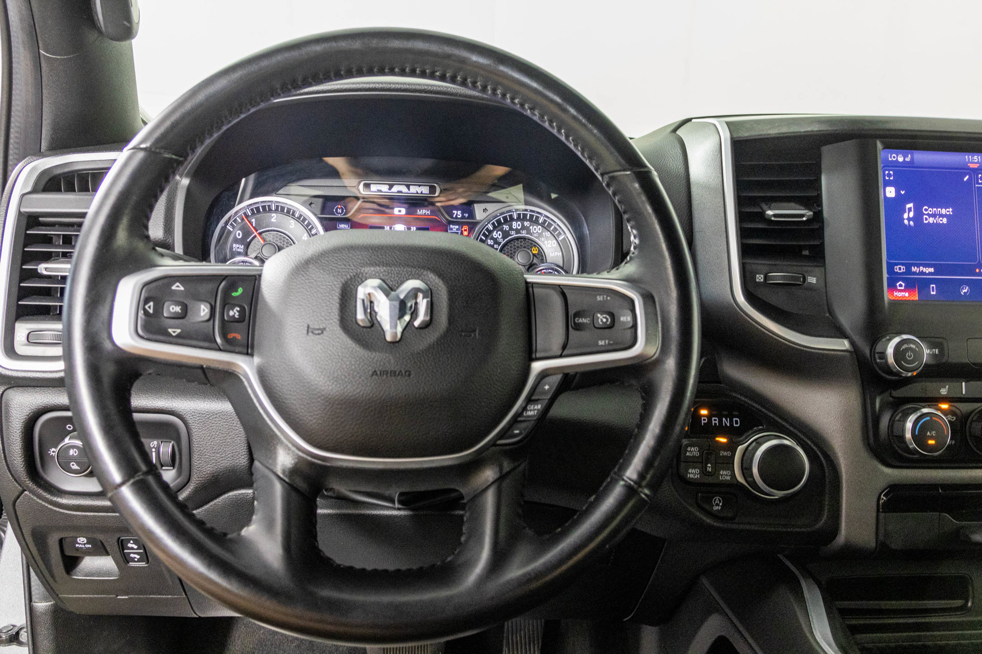 Used 2022 RAM 1500 Big Horn AWD/4WD image 33
