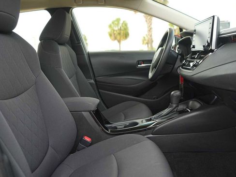 Used 2021 Toyota Corolla LE FWD image 17