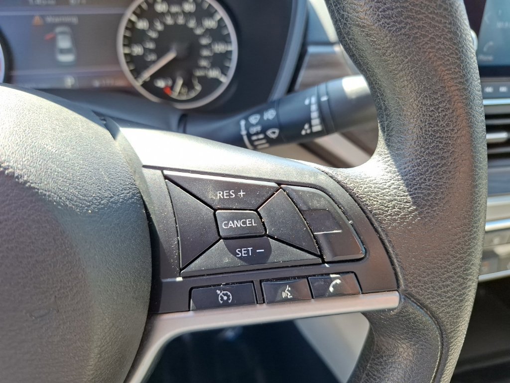 Used 2024 Nissan Altima 2.5 SV FWD image 19