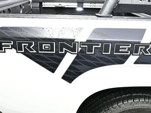 Used 2022 Nissan Frontier SV image 24