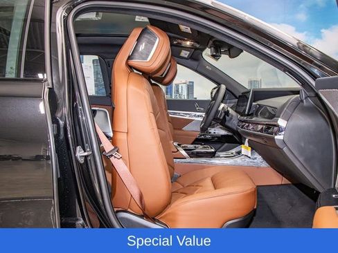 Used 2025 BMW 750e xDrive w/ Premium Package AWD/4WD image 22