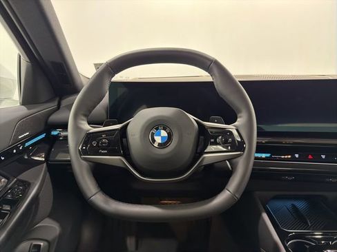 Used 2026 BMW 530i xDrive w/ Premium Package image 30