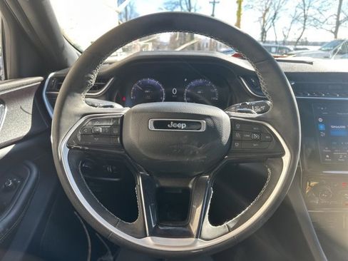 Used 2023 Jeep Grand Cherokee Altitude image 13